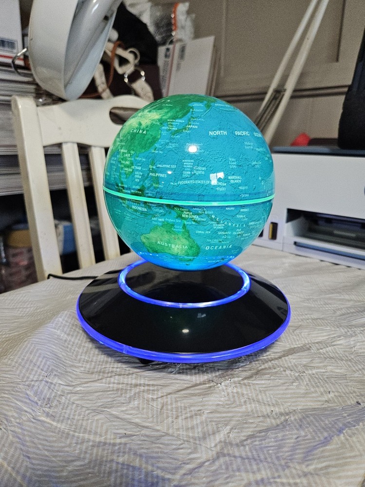 Magnetic Levitating Rotating Globe LED Light