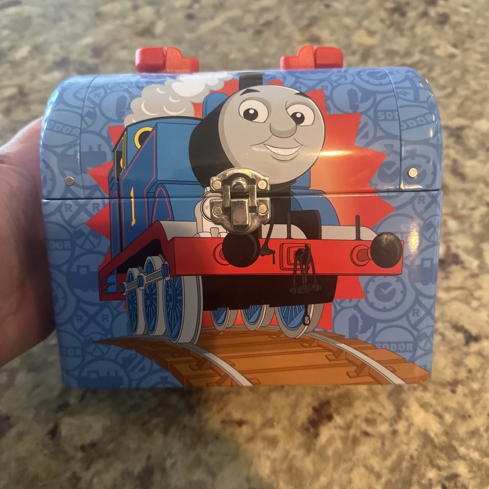 2011 Thomas The Train Lunch Box Pale