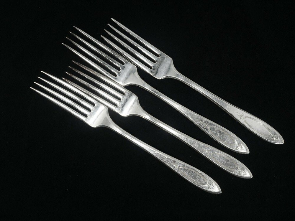 Community Plate Adam Dinner Fork Set of 4. 7 5/8" NO Monogram