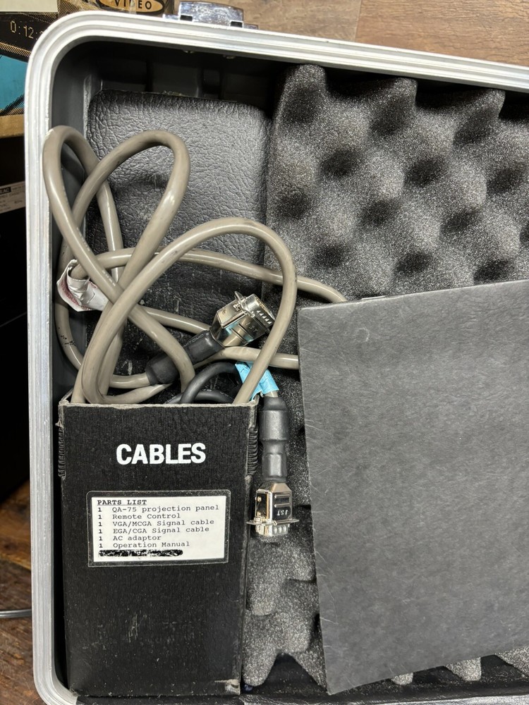 Sharp Computer Projection Panel QA-75 w Remote hard case, cables, manual & power