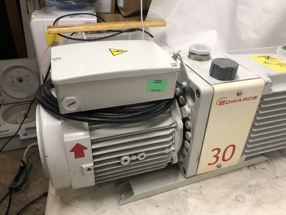 EDWARDS E2M30 Dual Stage Rotary Vane Vacuum Pump - TESTED