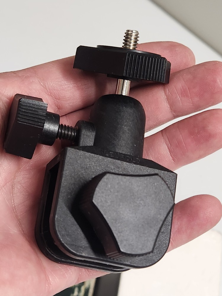 Leupold Vehicle Window Mount For Binoculars With Box