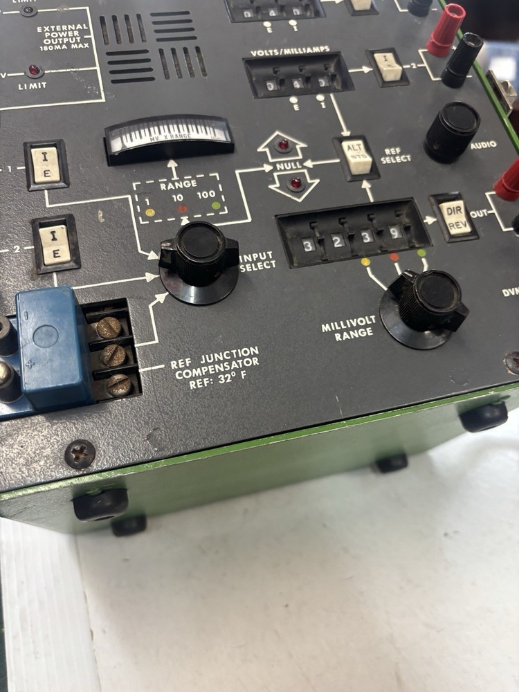 FOXBORO 2AT-CAL SPEC 200 SYSTEM CALIBRATOR