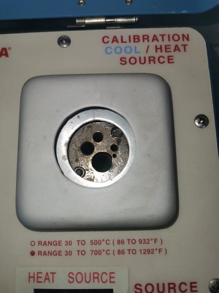 OMEGA Model: CL122 Calibration Cool/Heat Source