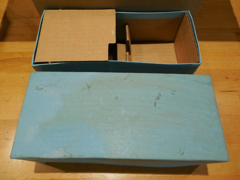 Cincinnati Milacron Robot Model T3 blue Plastic