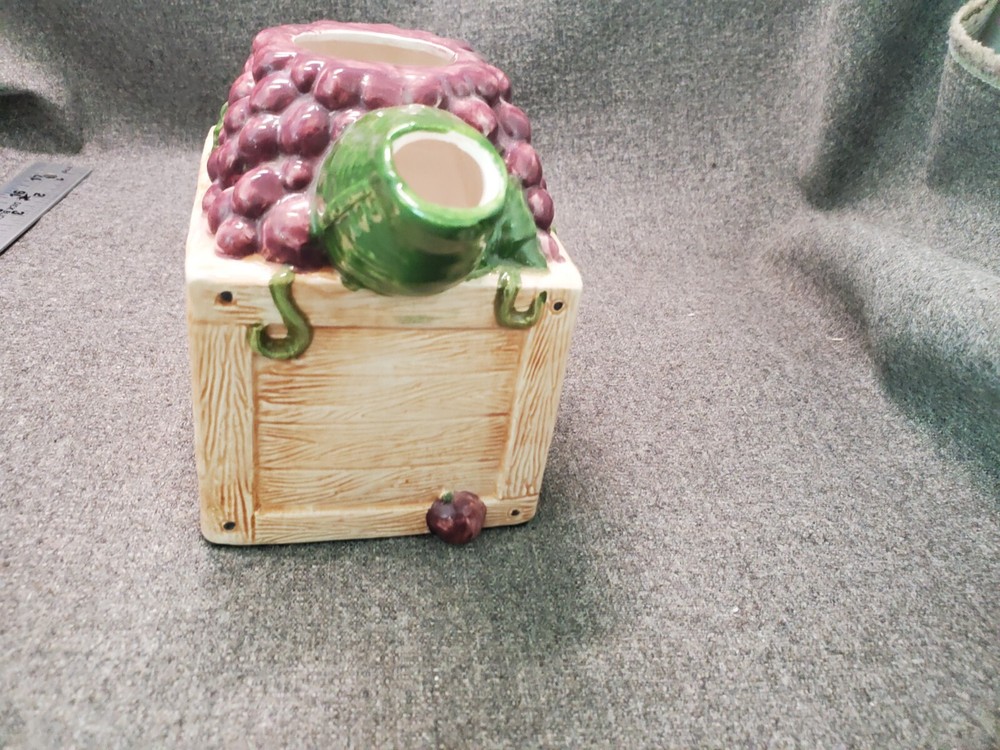 Vintage Cardinal, Inc. Grape Crate Teapot EUC