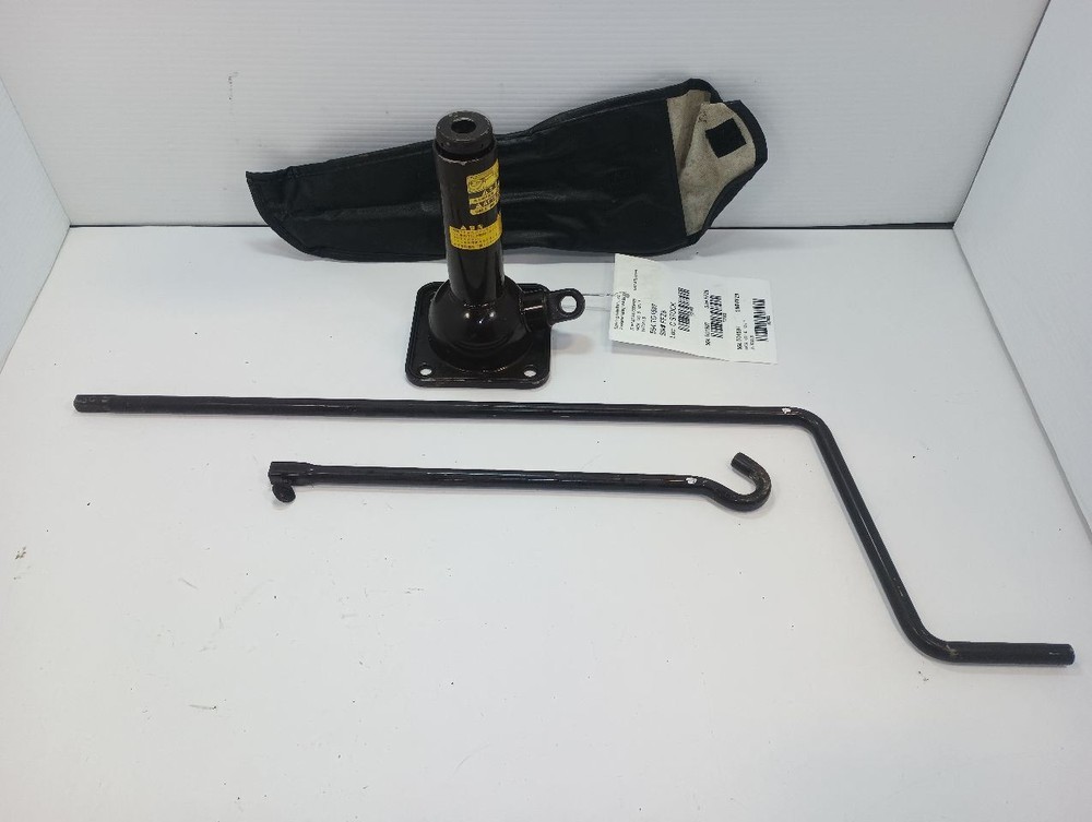 1997 4 RUNNER Spare Tire Jack With Tools (12708639