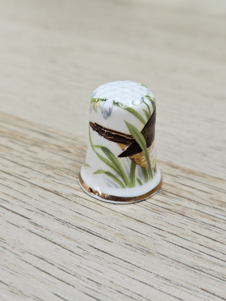 Robin bird bone china thimble