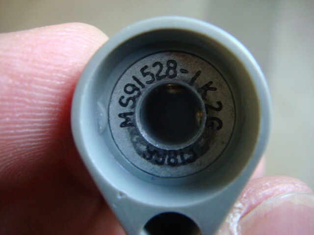 ONE Lot Three (3) Dual Set-Screw GRAY Pointer Knobs MS91528-1K2G -- New & Unused