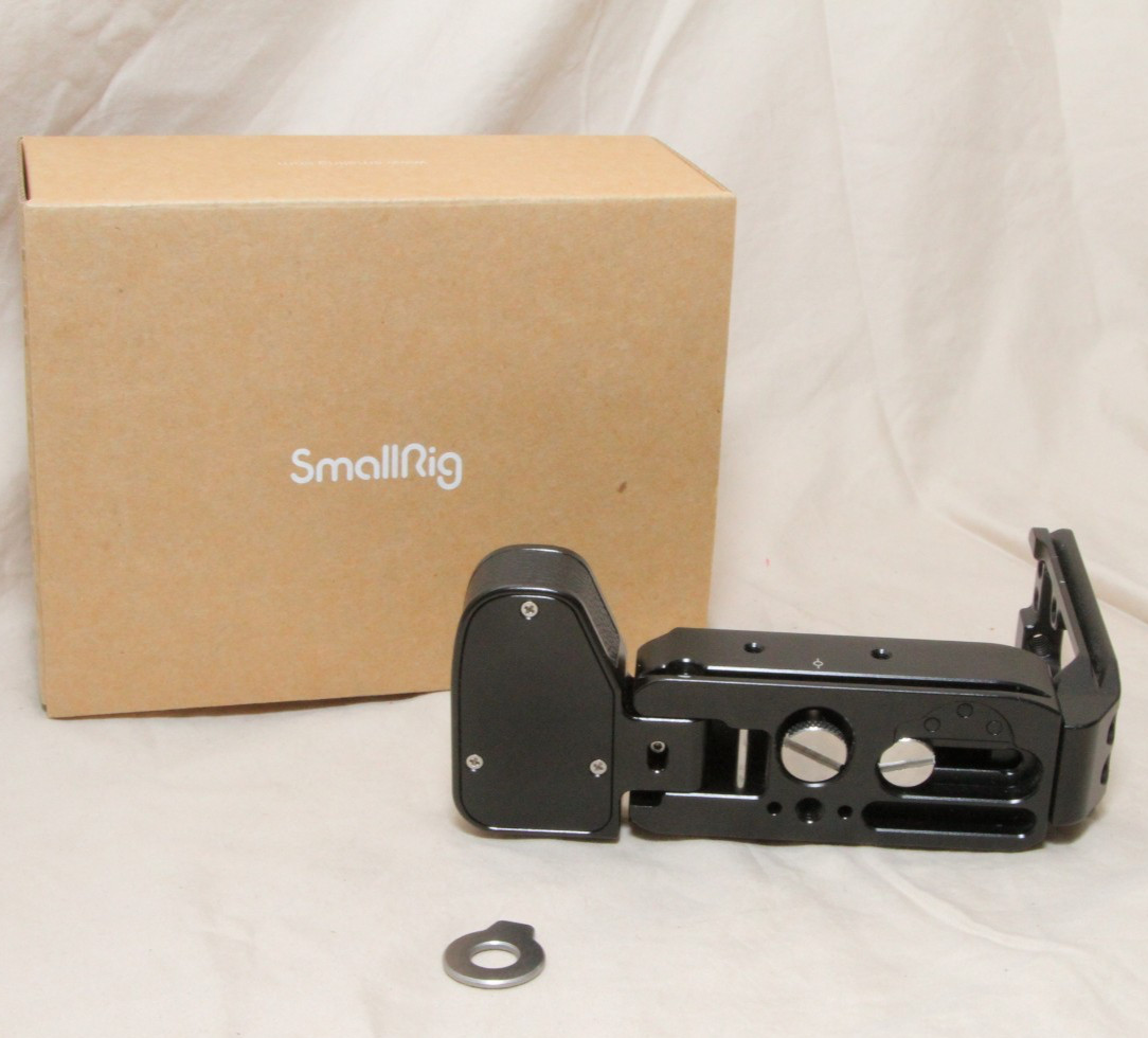 Smallrig Arca Swiss L Grip Tripod plate for Sony A7RIII