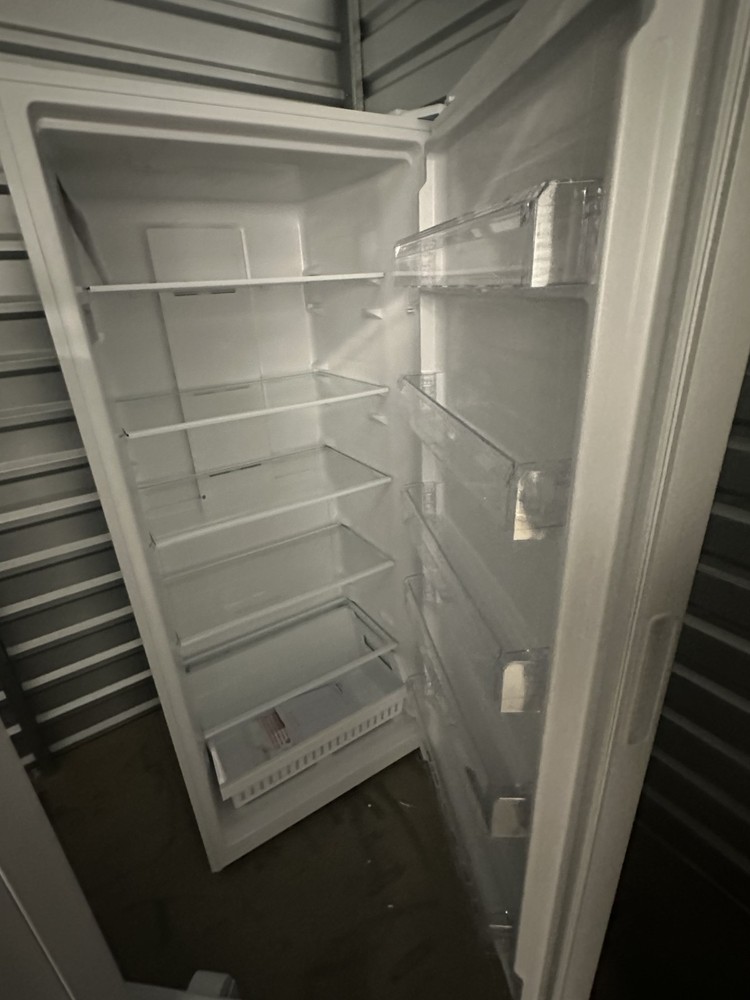 Element 21.4 Cu. Ft. White Convertible Upright Freezer
