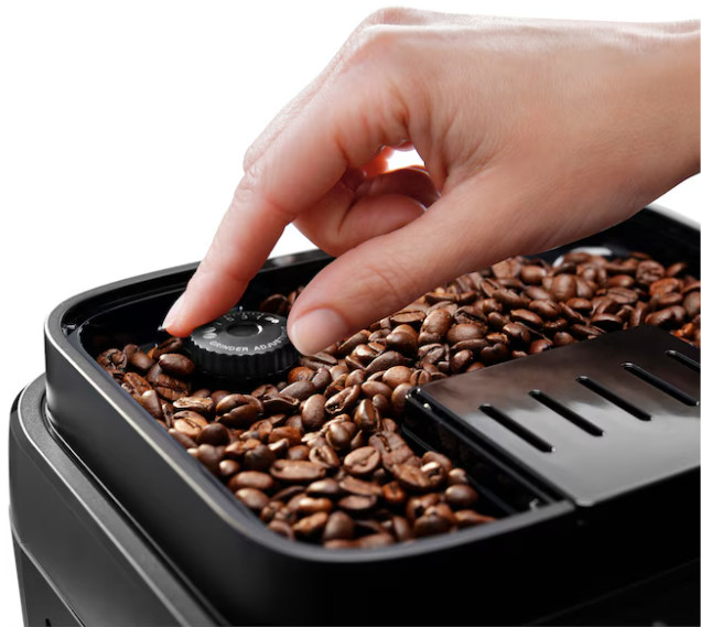 DeLonghi Magnifica Super automatic Stainless steel Programmable Espresso Machine