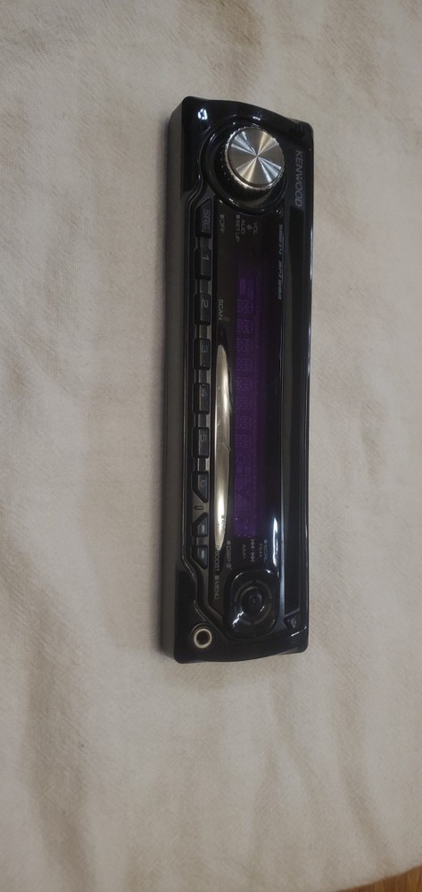 Kenwood E232 Car Stereo Removable Faceplate