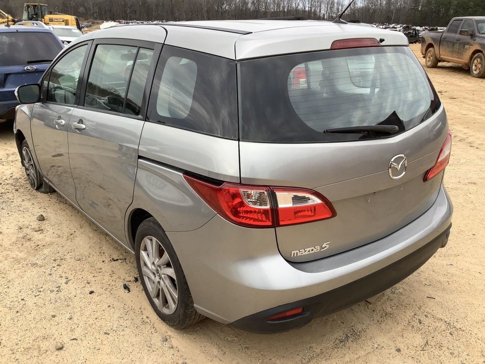 5 2013 Glove Box 4925474