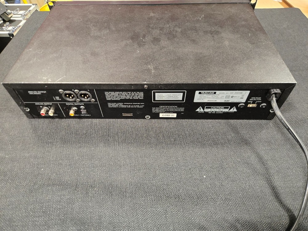 Tascam CD-200SB Professional CD / Solid-State Media Player