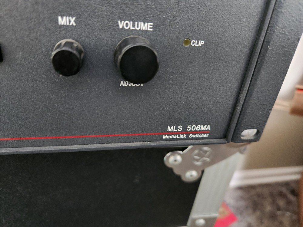 Extron MLS 506MA Medialink Switcher