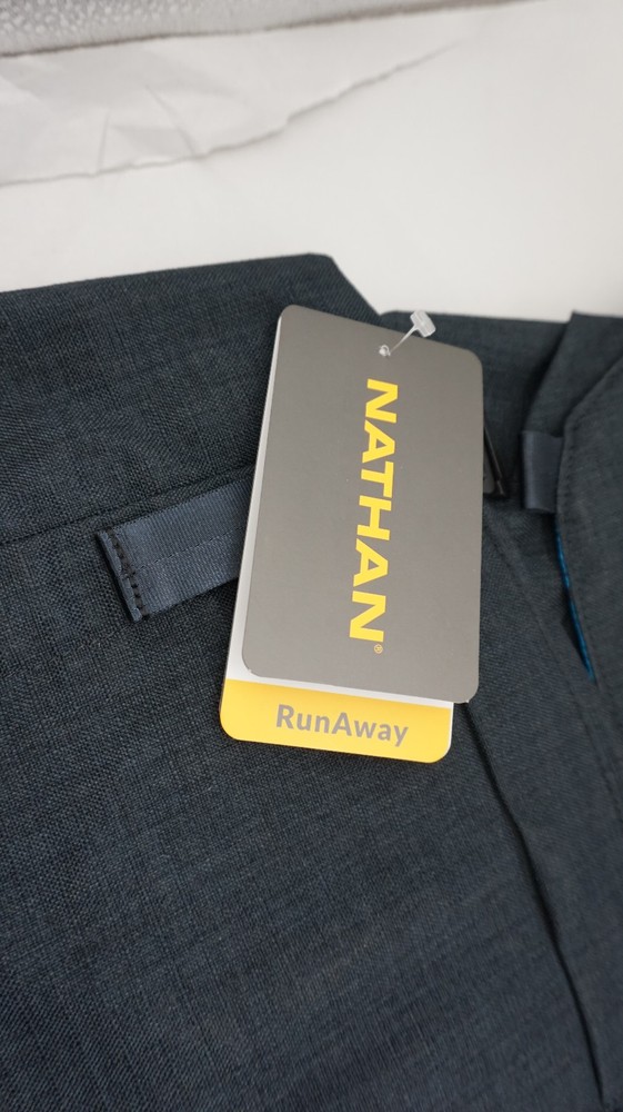 NWT - NATHAN RUNAWAY PACKABLE RUNNER PACK Dark Blue free ship USA