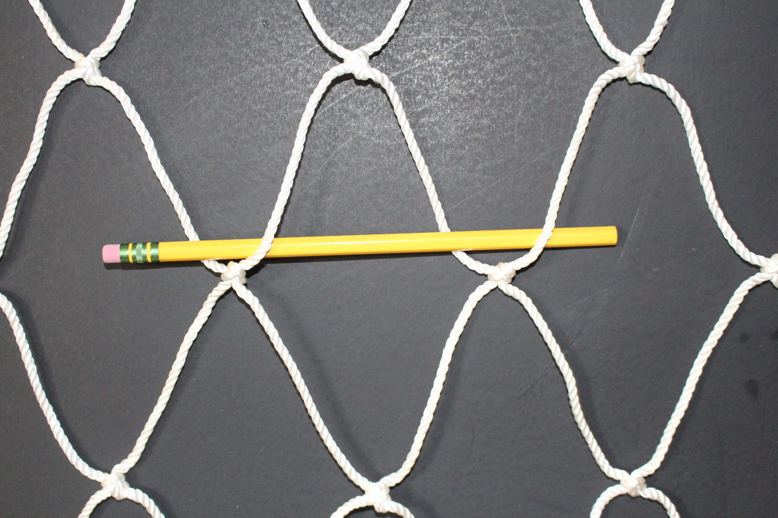 20' x 12' EXTRA HEAVY DUTY HAY BALE NYLON 4 M.M. SOCCER NETTING 4" MESH #48