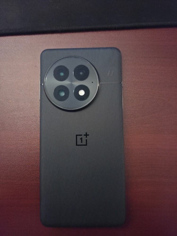 OnePlus 13 512 GB Unlocked Black Eclipse 50MP With Free Case + Screen Protector