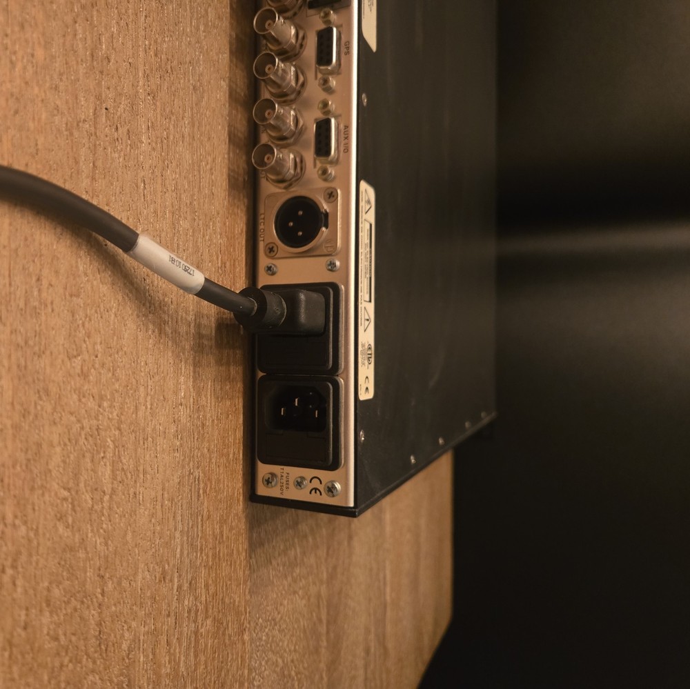 Evertz 5600MSC Master Clock/SPG w/ Power Cords