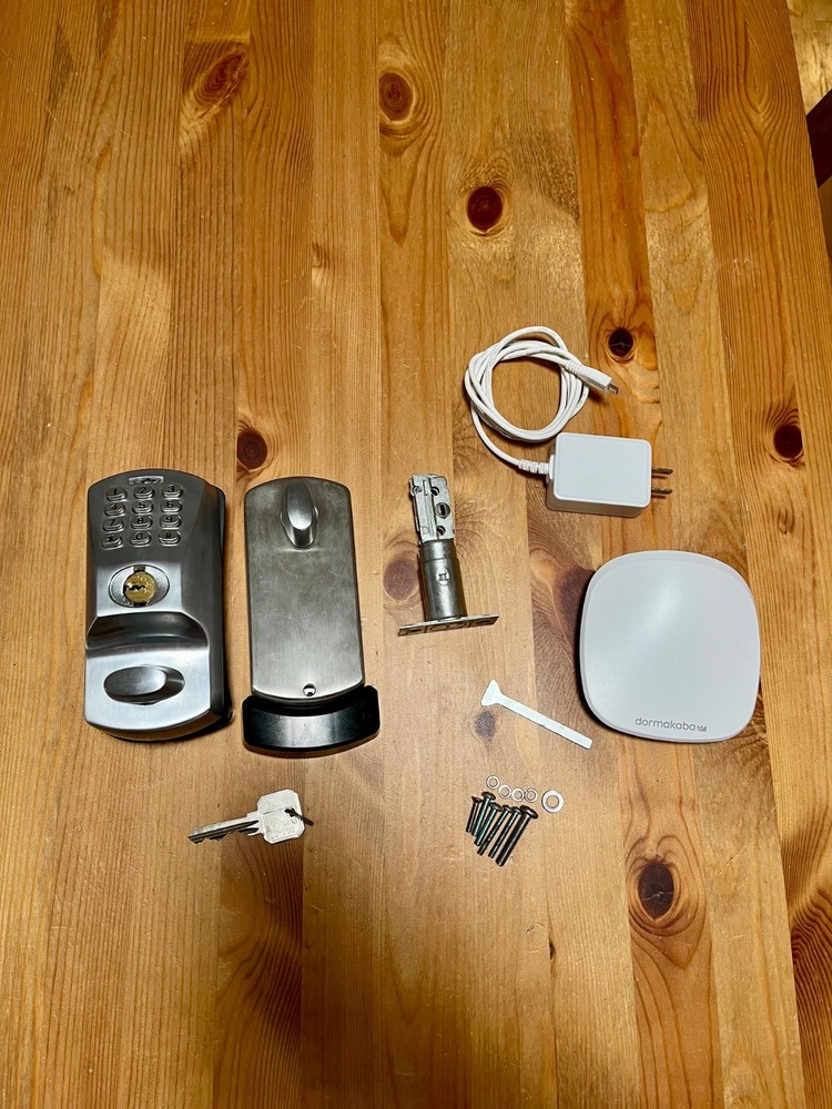 Rental smart lock: Oracode 480i Deadbolt keyless lock/OraCode Smart Controller