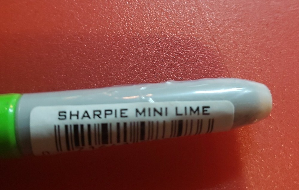 New & Sealed Sharpie! 2x Mini Sharpies ~ Mini Lime Green Color Clip Keychain