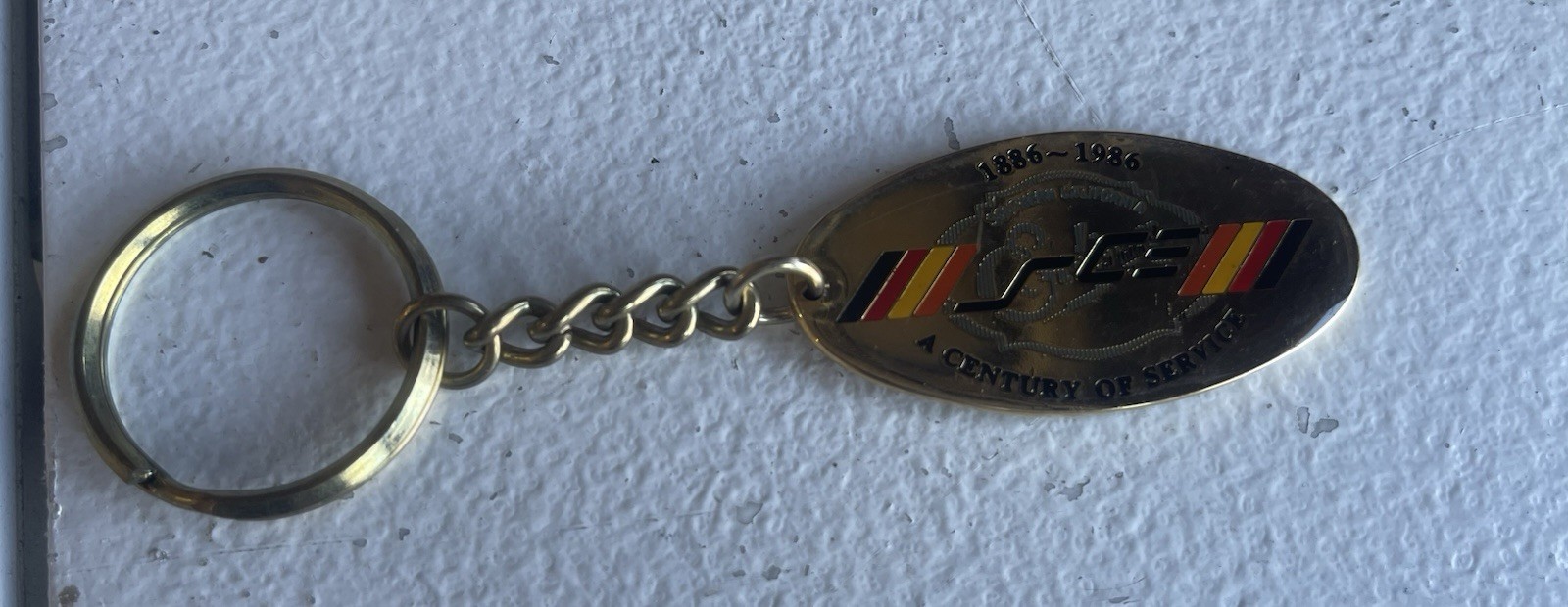 Southern California Edison Keychain Century of Service 1886-1986 Color Gold Tone