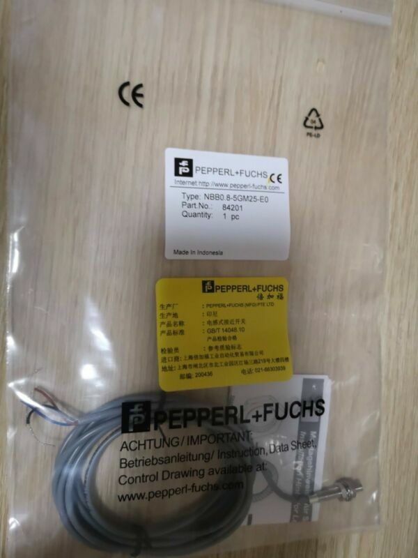 1PC New Pepperl+Fuchs NBB0.8-5GM25-E0 Inductive Sensor