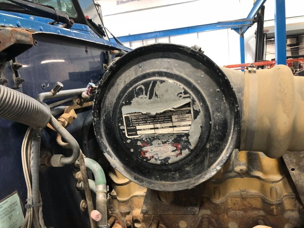 Peterbilt 378 Air Cleaner - Used