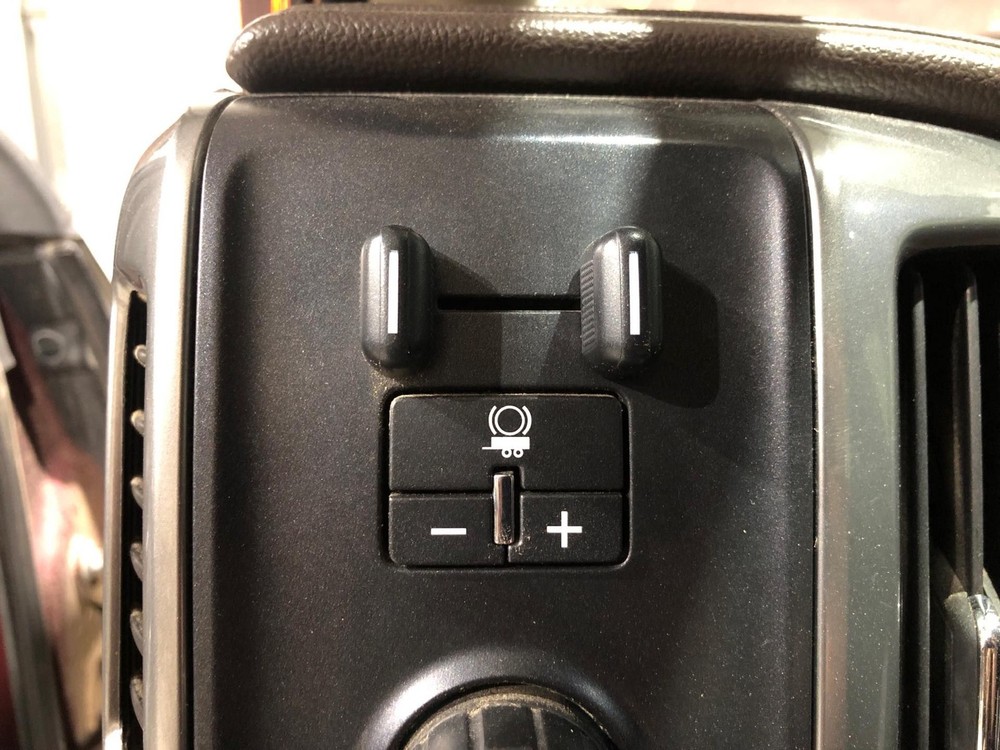 2016 Chevrolet Silverado 2500HD Trailer Brake Controller