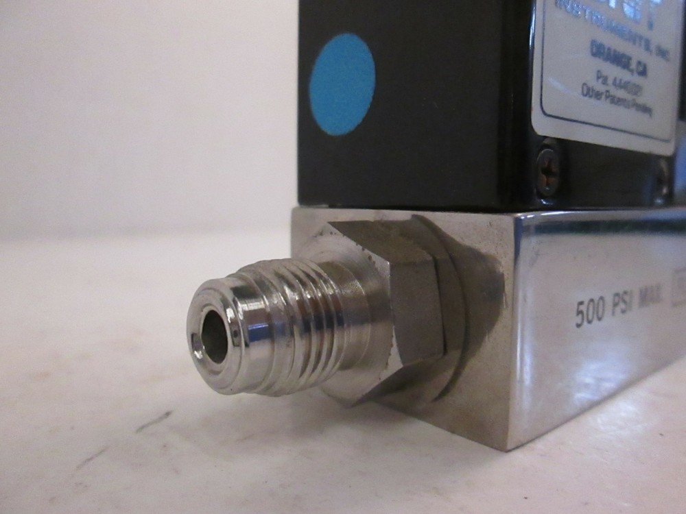Unit UFC-1020A Mass Flow Controller MFC, N2, 500 SCCM