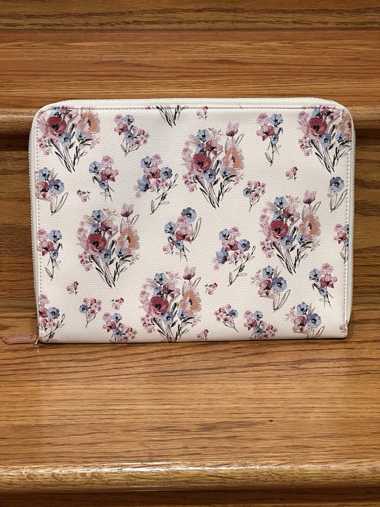 Matilda Jane On The Go Tech Organizer