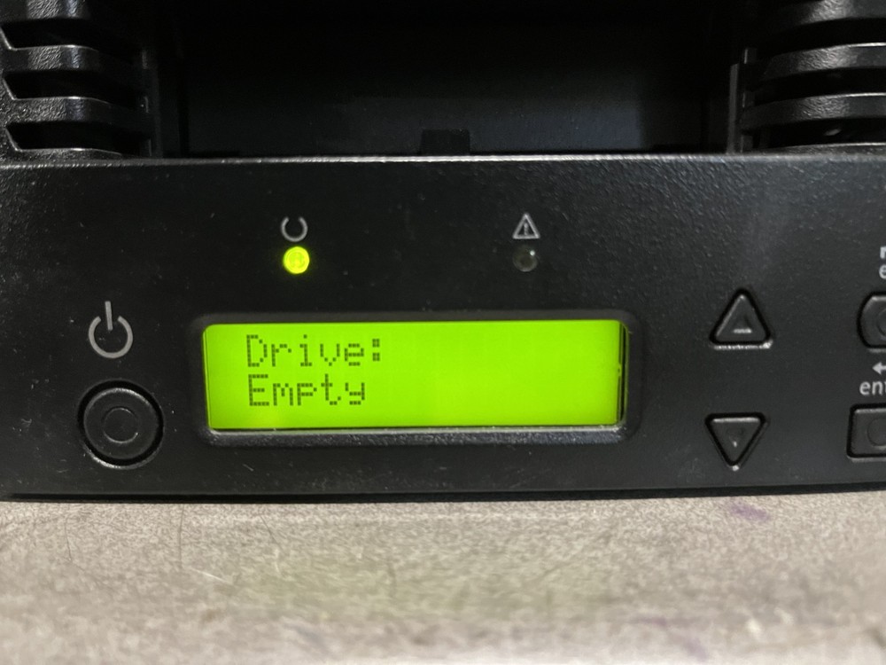 Quantum SuperLoader 3 Tape Autoloader MODEL L700