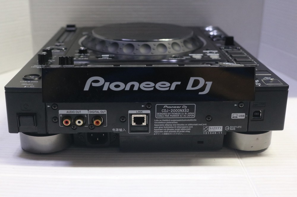 Pioneer CDJ-2000NXS2 Professional DJ Multi-Player Tested