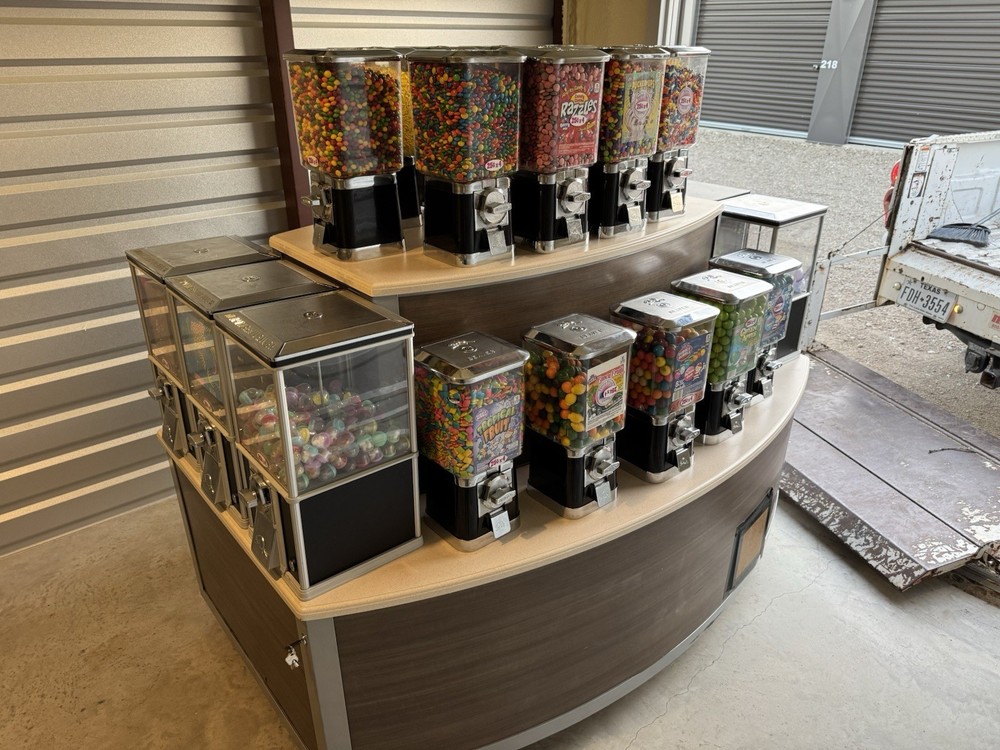 Gumball Machine by Beaver - Southern Beaver Square