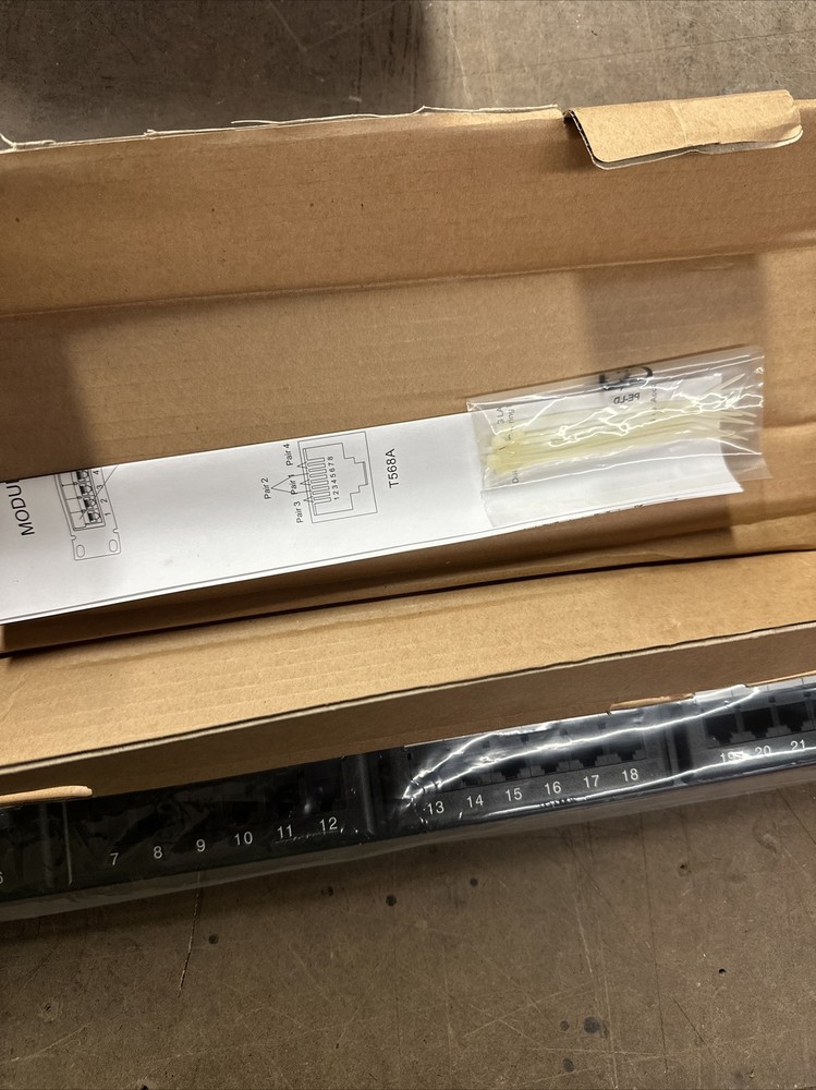CommScope 24 Port Patch Panel CAT5 EIA-T568B Modular JackPair cc0031534 Uniprise