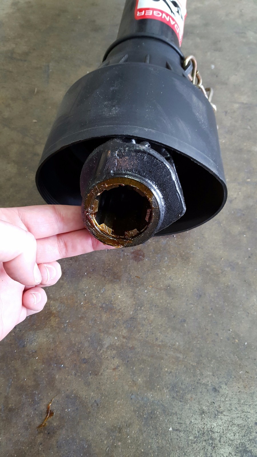 Cosmo Spreader PTO Shaft Fits Most Spreaders 1-3/8" 6 Spline on Each End