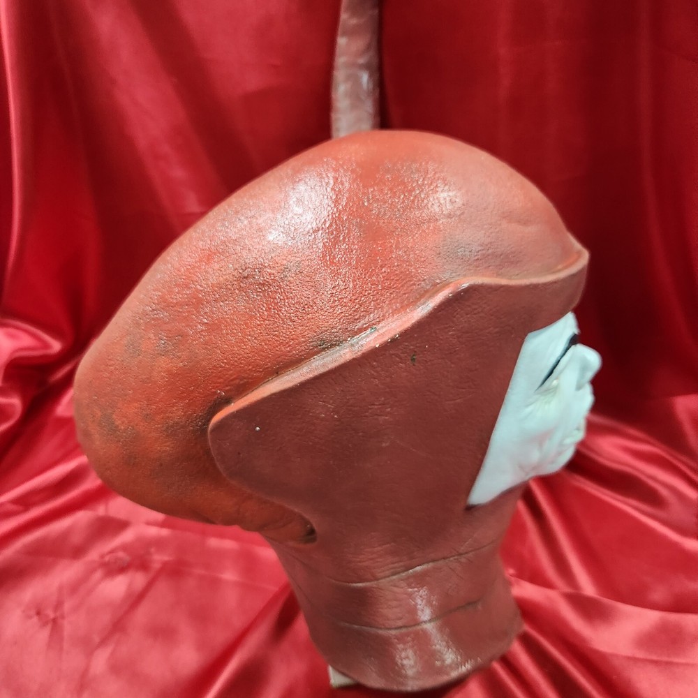 DUNGEONS & DRAGONS - VENGER MASK by Trick or Treat Studios
