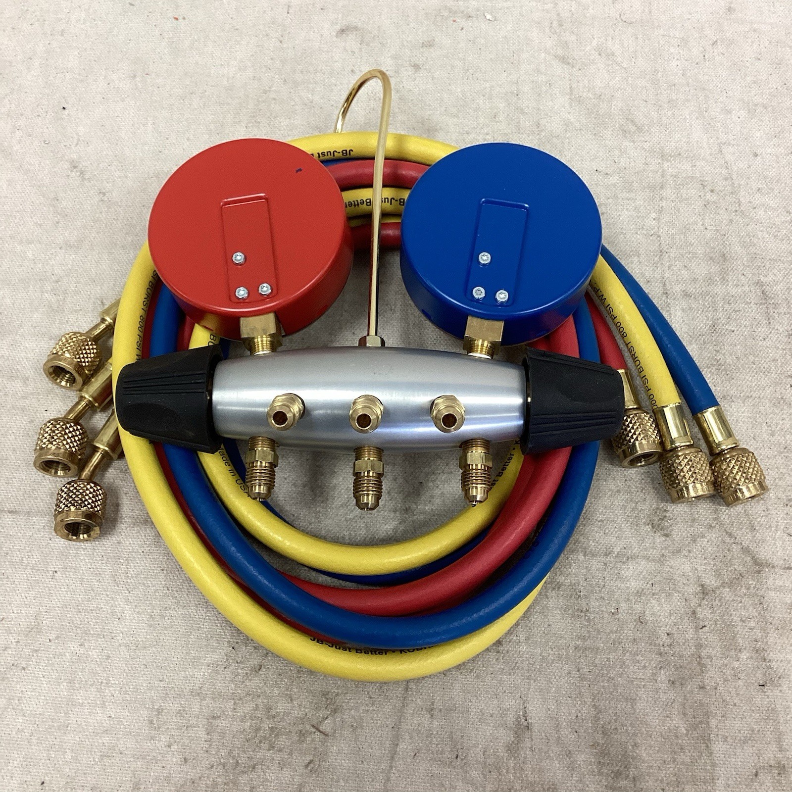 JB INDUSTRIES 24233 Manifold Gauge Kit 2 Valves 3 Hoses 3 1/8" Gauge