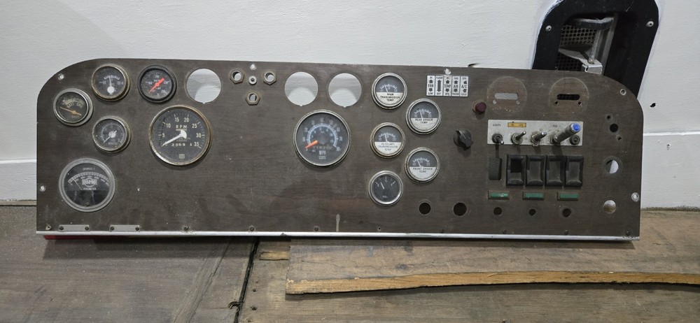 359 Peterbilt Flat Dash Panel  With Gauges