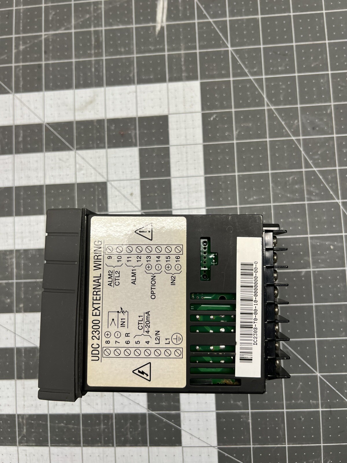 NEW HONEYWELL DC230B-TO-00-10-0000000-00-0 UDC2300 MINI-PRO CONTROLLER