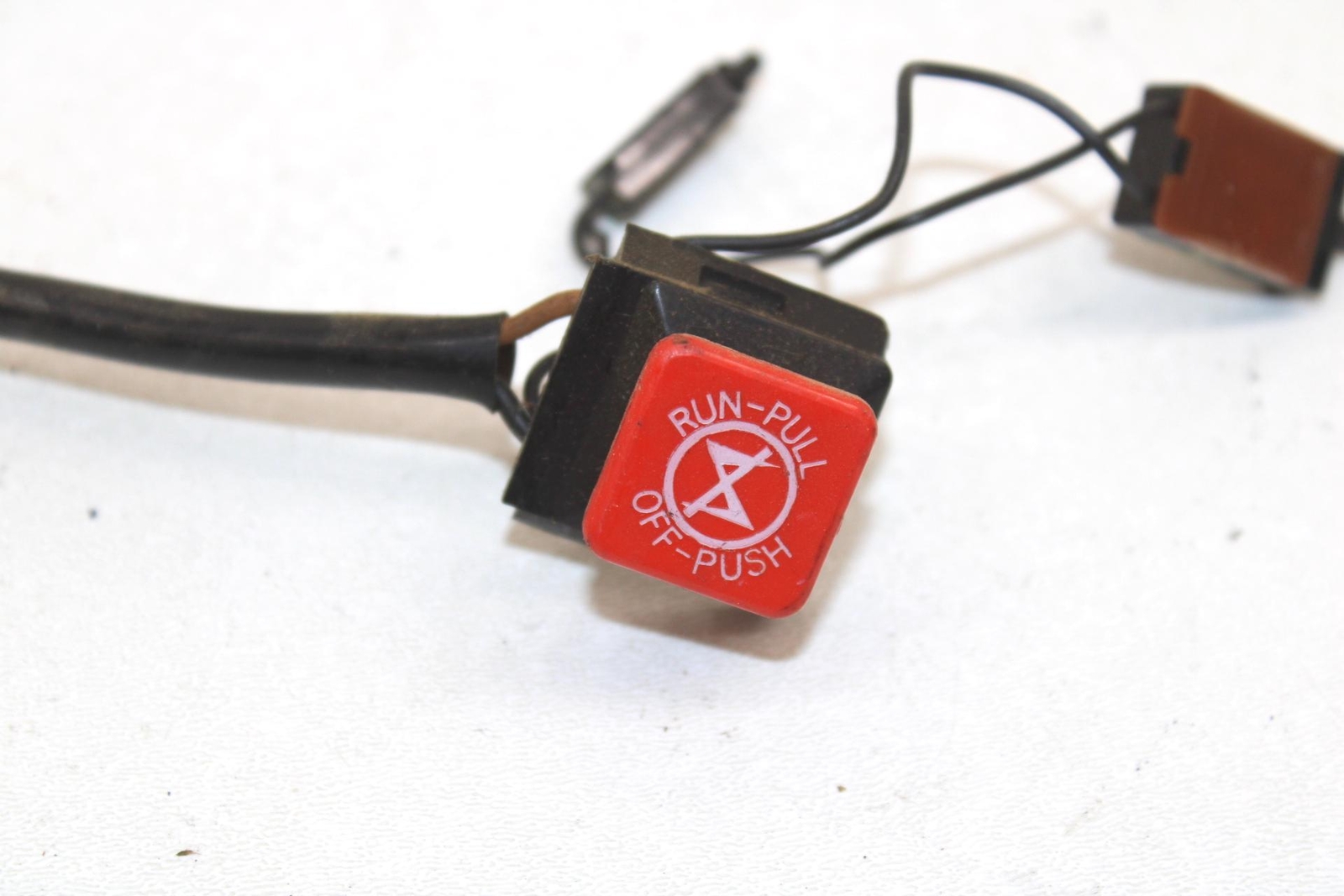 Polaris Oem Aux Kill Switch 4013381 Q825