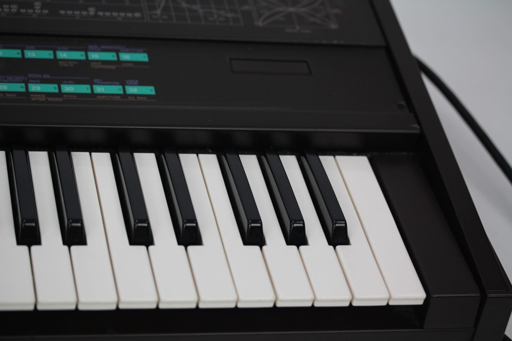 Yamaha DX7 Programmable Algorithm Synthesizer 1983 - 1987 - Black SHOP TESTED