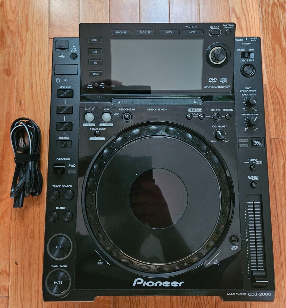 Pioneer CDJ-2000 Professional DJ Multi Player Digital Turntable CDJ2000 USED