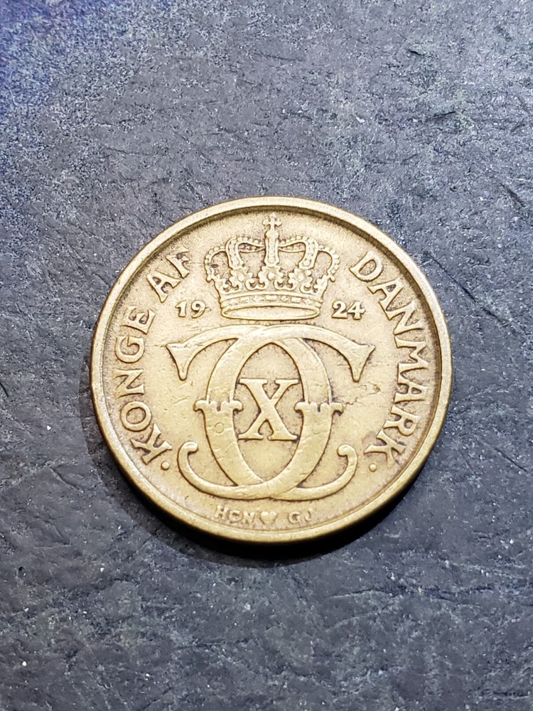1924 Denmark  1/2 Krone Coin