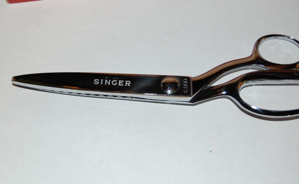 Vintage Singer Pinking Shears C809