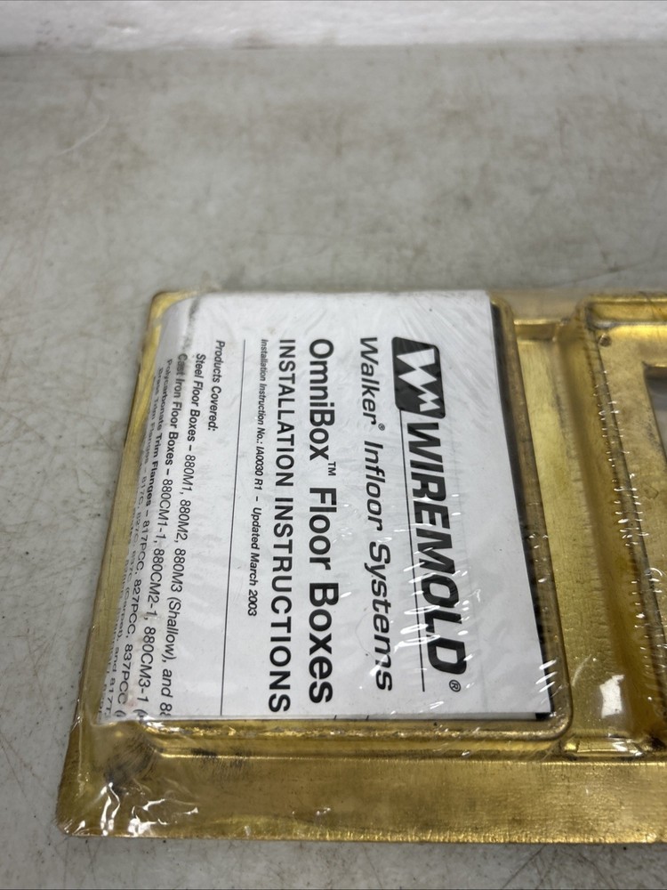 Wiremold 827C 2-Gang Brass Rectangular Carpet & Tile Floor Outlet Box Cover