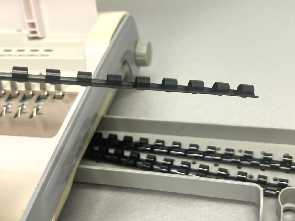 Fellowes Starlet 90 Plastic Comb Home Binding Machine With Binders