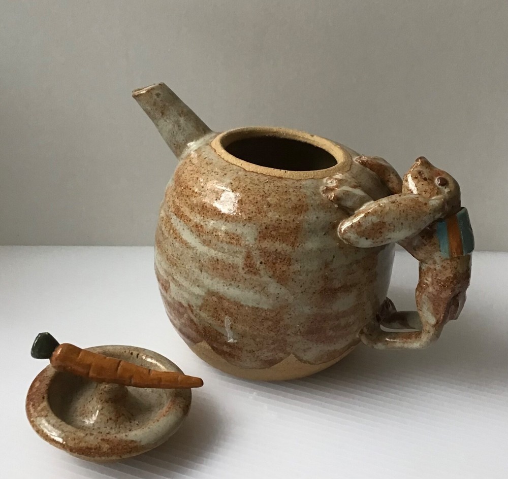 RABBIT TEAPOT BY RAY & BRENDA DAVIS