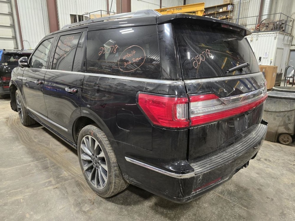 Fuse Box Engine Fits 18-21 NAVIGATOR 1546261
